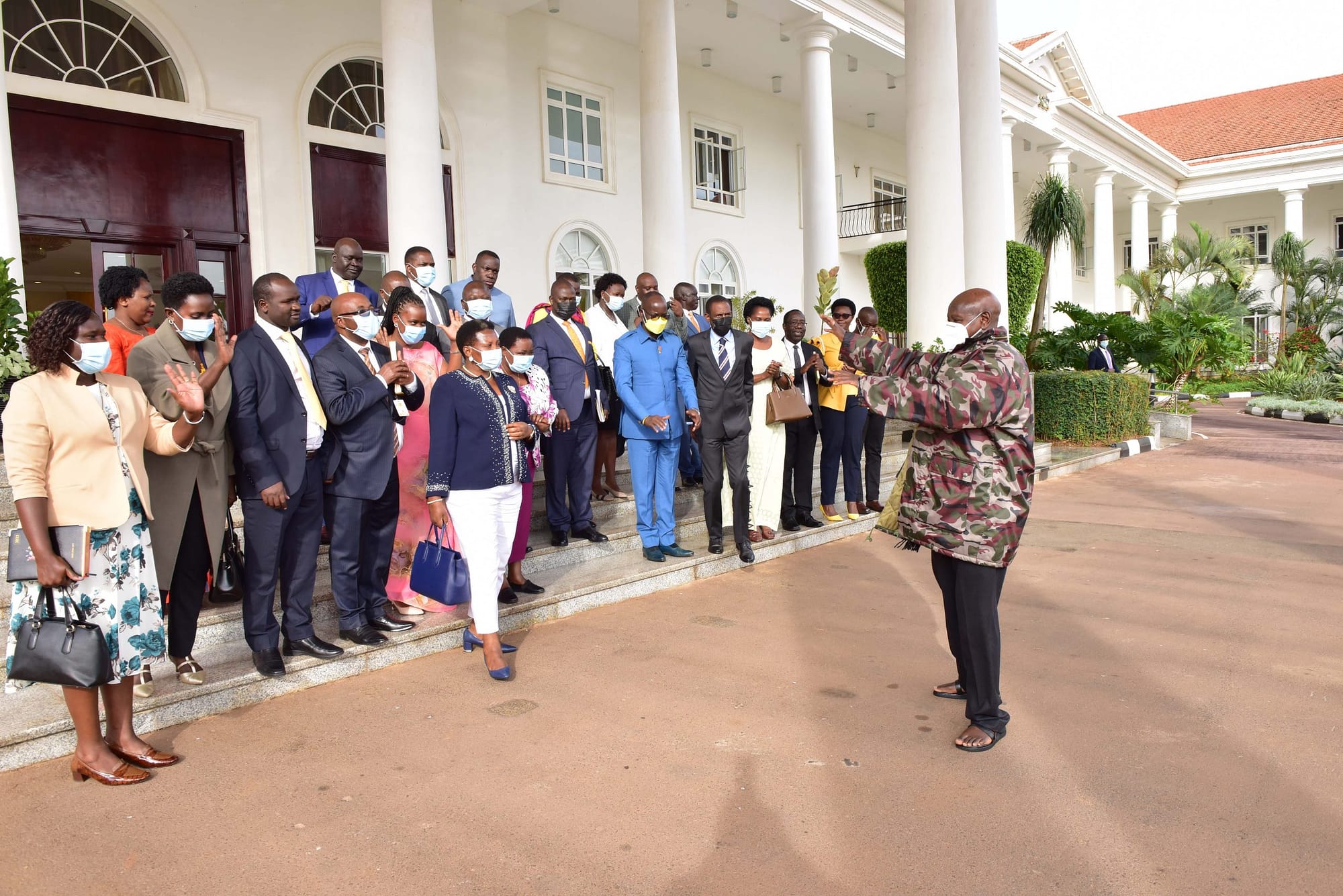 President Museveni having a chat with NRM Regional Whips after a meeting with at the State House Entebbe on 20th March 2023